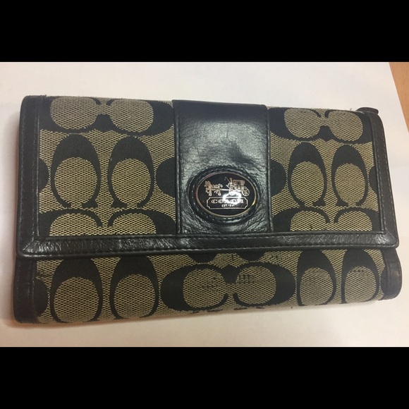 Coach wallet authentic - Picture 1 of 2